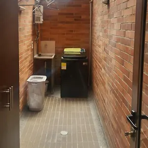 hermoso-apartamento-en-el-poblado-ciudad-del-rio.colombiamedellinhotels.com/