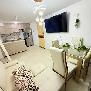 Habitacion Doble A 5 Minutos Del Aeropuerto Y Estadio Soledad